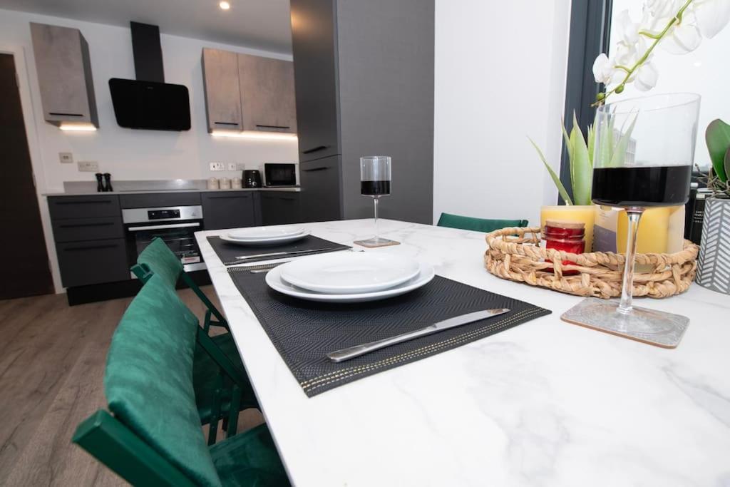 Deluxe 2 Bed York Flat With Gym Sleeps 6 Apartamento Exterior foto